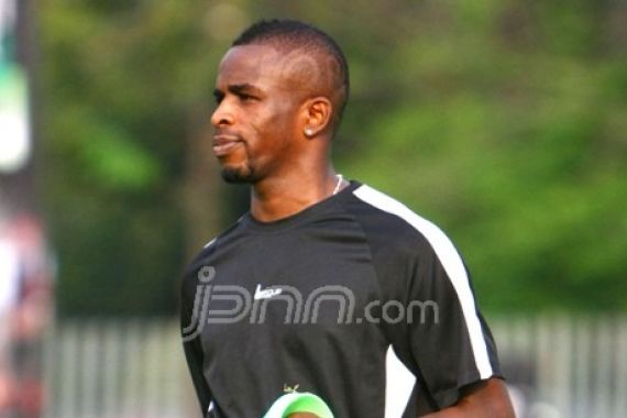 Greg Nwokolo Siap Bawa BEC Terro ke 10 Besar - JPNN.COM