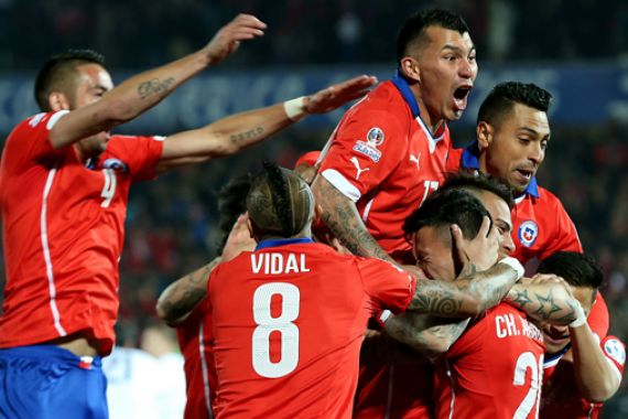 Chile Pesta Gol, Bolivia Ikut ke 8 Besar - JPNN.COM