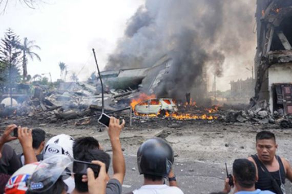 Insiden Hercules C-130, 45 Jenazah Dievakuasi RS Adam Malik - JPNN.COM