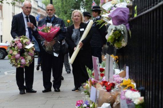 Warga London Kenang 10 Tahun Peristiwa Ledakan Bom London - JPNN.COM