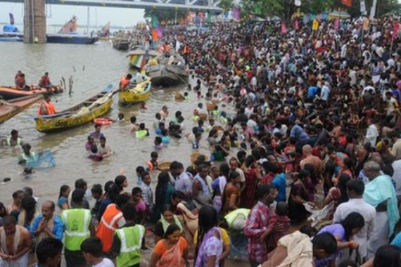 Begini Penampakan Festival 144 Tahun Sekali, Berebut Mandi di Sungai sampai Tewaskan 27 Orang - JPNN.COM