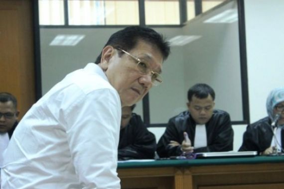 Suap Pejabat Pertamina 19 ribu Dolar AS Plus Jalan-Jalan, Willy Sebastian Lim Dituntut 4 Tahun Penjara - JPNN.COM