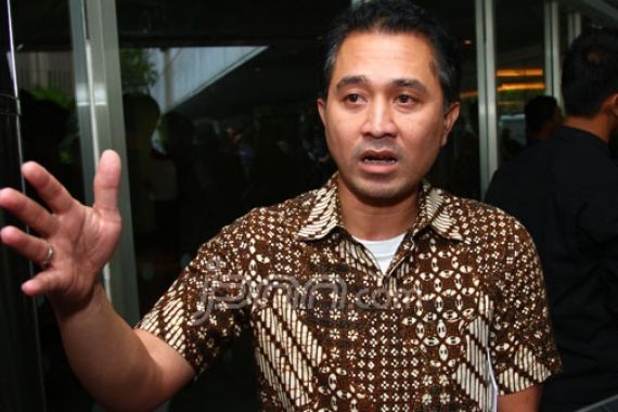 Garap Film Kartini, Lukman Sardi Garansi Beda dengan Karya Hanung - JPNN.COM