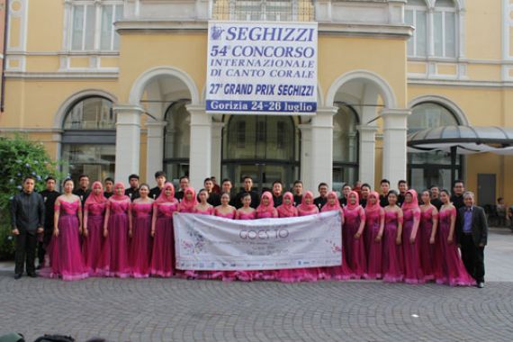 Sukses Paduan Suara Mahasiswa ITS di Italia - JPNN.COM
