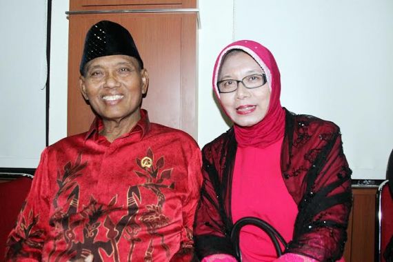 Kisah Cinta di Balik Tugas Mulia Sang Pengibar Bendera Pusaka - JPNN.COM
