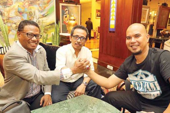 BIG MATCH: Ahmad Dhani Vs Risma di Pilkada Surabaya - JPNN.COM