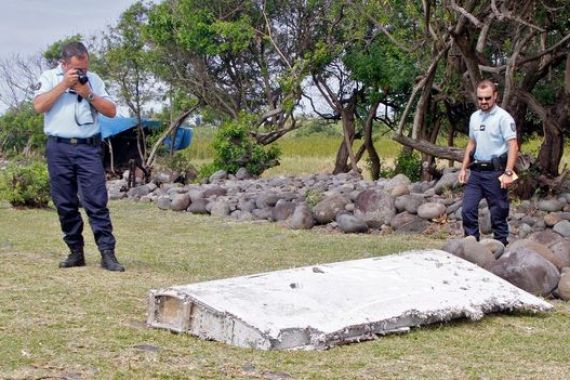 PM Malaysia: Puing Pesawat di Reunion Berasal dari MH370 - JPNN.COM