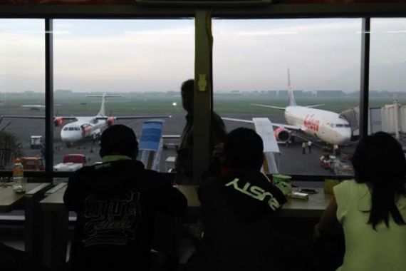 Raung Masih Mengancam, Bandara Ngurah Rai Bali Ditutup - JPNN.COM