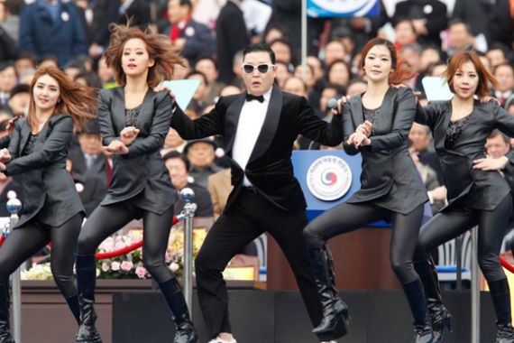 Sukses dengan Gangnam Style, PSY Segera Rilis Single Baru - JPNN.COM