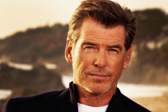 Aktor 007 Brosnan Ditangkap Di Bandara Lantaran Coba Bawa Pisau ke Pesawat - JPNN.COM