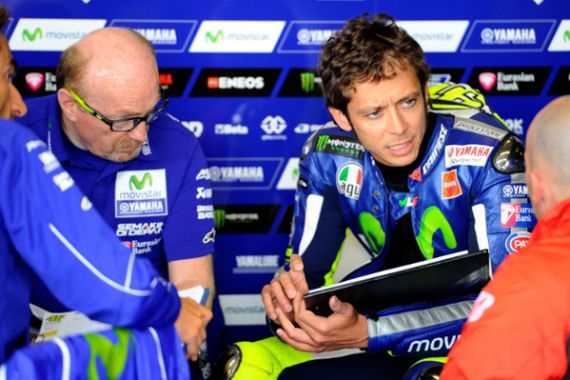 Valentino Rossi: Saya Menderita, Kami Punya Banyak Masalah - JPNN.COM