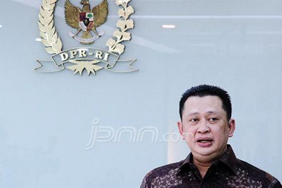 Hi..Hi..Hi... Kritik Keras Bamsoet Ternyata Membekas di Benak Jokowi - JPNN.COM