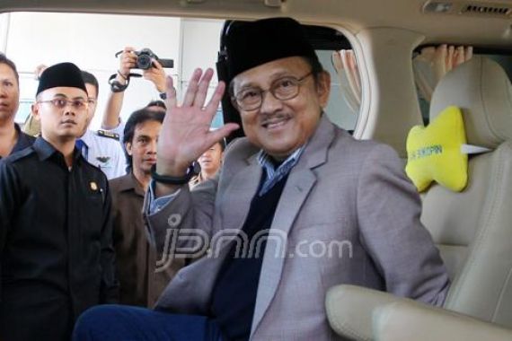 Kebiasaan Buruk Presiden RI menurut BJ Habibie - JPNN.COM