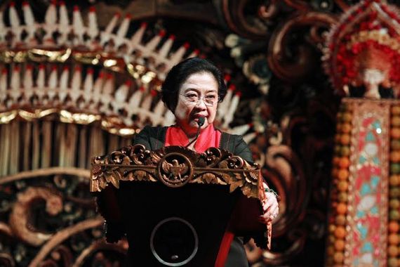 Megawati Akhirnya Muncul, Habibie Diminta Sumbang Pesawat - JPNN.COM