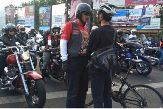 Wahai Para Bikers Moge, Dengar Nih Pesan Dedengkot Harley Om Indro! - JPNN.COM