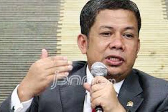 Fahri Hamzah Tantang LSM Berhitung Dengan Benar - JPNN.COM