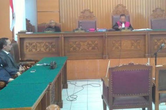 Gugatan Praperadilan Farhat Abbas Tak Diterima, Belum Menyerah - JPNN.COM