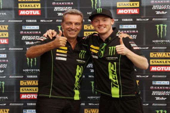 Jadi Pembalap Top, Bradley Smith Akhirnya Dapat Kontrak Baru - JPNN.COM