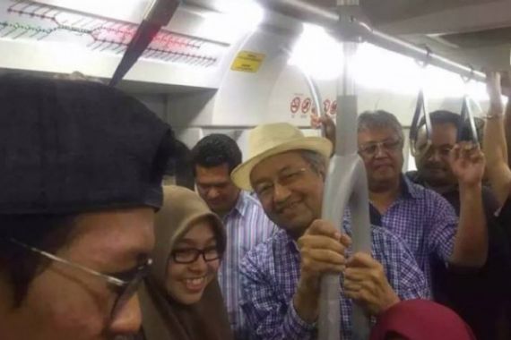 Kehadiran Mahathir di Bersih 4.0 Menambah Momentum Gerakan Anti Pemerintah - JPNN.COM