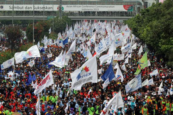 KSPI Tolak Penghapusan Kewajiban Bahasa Indonesia untuk Buruh Asing - JPNN.COM