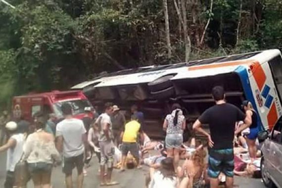 15 Wisatawan Tewas, 40 Cedera dalam Kecelakaan Bus di Brasil - JPNN.COM