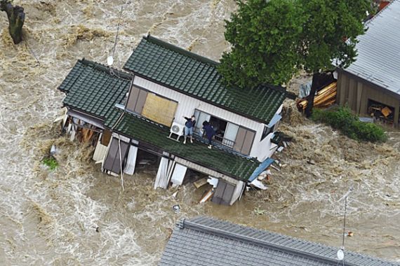 100.000 Penduduk Diungsikan akibat Banjir Mitip Tsunami di Jepang - JPNN.COM