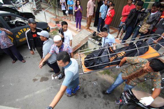 Mengenaskan.. Tubuh Korban Dipenuhi Luka Tusukan, Sepeda Motor Dilarikan Pelaku - JPNN.COM