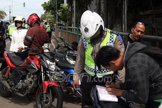 Pemprov DKI Gandeng Polda Metro Bentuk Satgas Tatib Lalu Lintas - JPNN.COM