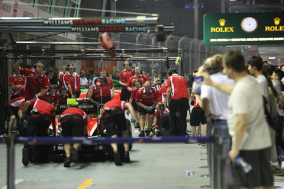 Gara-gara Asap Dari Indonesia, F1 Singapura Terancam Batal - JPNN.COM