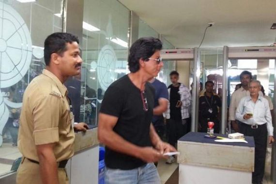 Istimewa! Shah Rukh Khan dan Amitabh Bachchan Bebas Pemeriksaan di Imigrasi AS - JPNN.COM