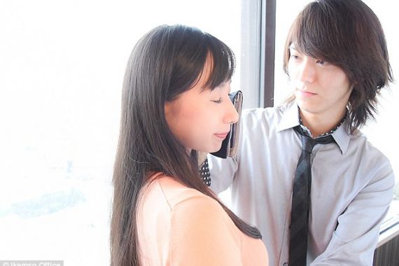 Unik, Wanita Karir di Jepang Atasi Tekanan Kerja dengan Terapi Air Mata - JPNN.COM