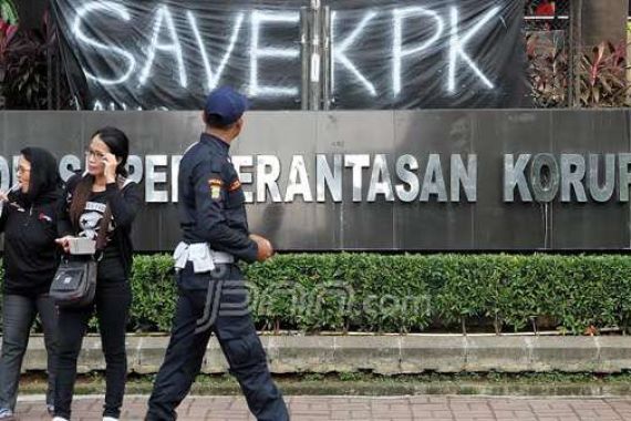 SP JICT Geruduk KPK, Laporkan Dugaan Korupsi RJ Lino - JPNN.COM