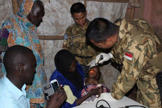 Tim Kesehatan TNI Gelar Pengobatan Gratis di Sudan - JPNN.COM