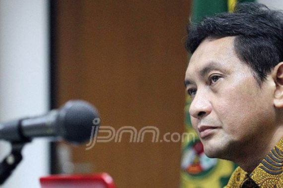 KASIHAN: Udar Pristono Sempat Selamat dari Bus, Tapi Nyangkut di Mobil - JPNN.COM