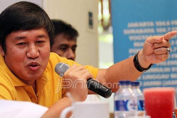 Ketua dan Komisioner KY Pilih Bungkam - JPNN.COM