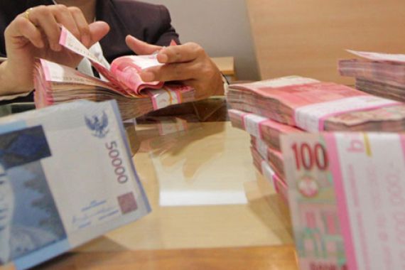 Rupiah Sore Ini Ditutup Rp14.680 - JPNN.COM