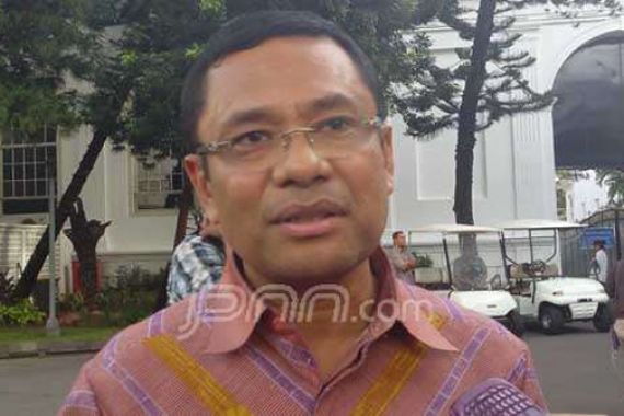 Menteri Saleh Minta Pengusaha Cantumkan Logo 'Batik Indonesia' - JPNN.COM