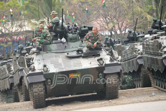 Siaaap, Gerak! Pamer Kekuatan, TNI Siap Beraksi - JPNN.COM