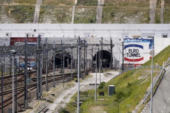 Ratusan Ribu Pengungsi 'Serbu' Terowongan Kereta Api Inggris-Prancis, Begini Jadinya - JPNN.COM
