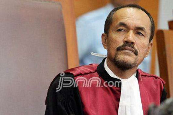 Effendi Ghazali: Sebagai Pejabat Publik Hakim Sarpin Harus Siap Dikritik - JPNN.COM