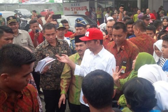 Loh, Jokowi lagi Puasa Kamis tapi Mampir ke Sate Mak Syukur - JPNN.COM