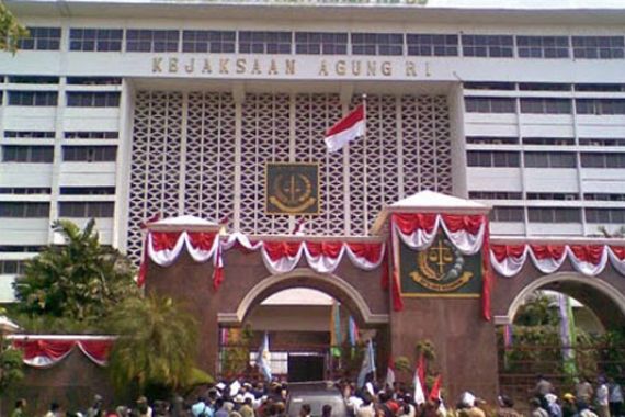 Kejagung Periksa 300 Penerima Bansos di Medan - JPNN.COM