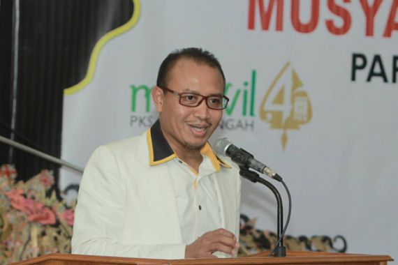 PKS: Kemajemukan Suatu Keniscayaan Masyarakat Indonesia - JPNN.COM