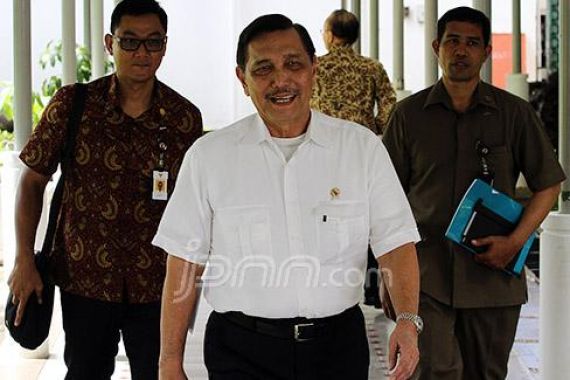 Luhut: Polisi dan Kejaksaan Tak Boleh Genit-genit - JPNN.COM