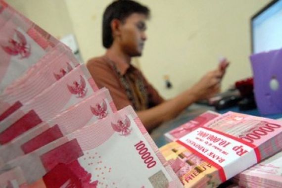 Perbankan Terus Berupaya Mendorong Investasi Nasabah Mikro - JPNN.COM