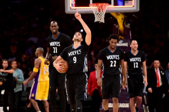 Timberwolves Menang Setengah Bola di Kandang Lakers - JPNN.COM