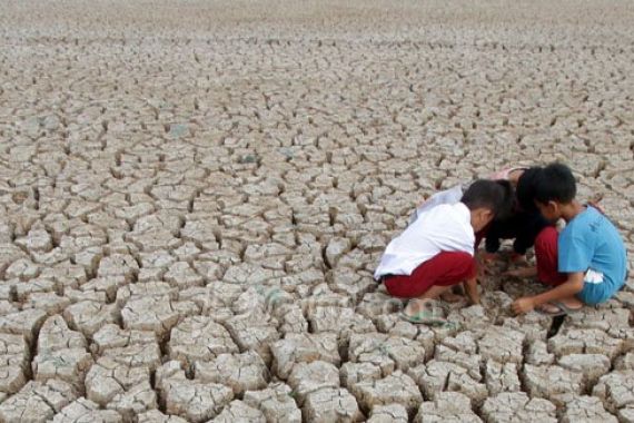 Gawat! Kondisi Waduk Mencemaskan, Kering Kerontang - JPNN.COM