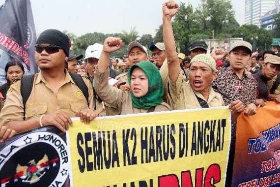 Honorer K2 Sudah Habis Miliaran, Mana Keberpihakan Jokowi untuk Rakyat? - JPNN.COM