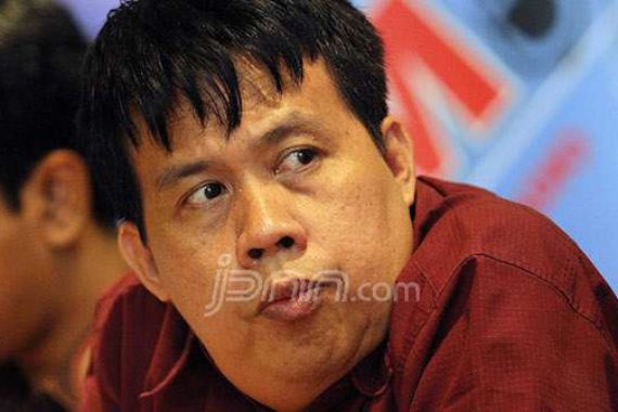 Bang Uchok: Pansus Pelindo II Cuma Positif buat Segelintir Elite - JPNN.COM
