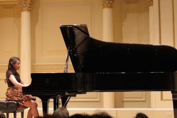 Luar Biasa! Pianis Muda Indonesia Ini 3 Kali Mengguncang Carnegie Hall, New York - JPNN.COM